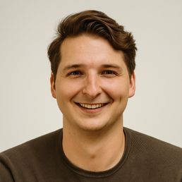 Headshot Photo of Ryan Zuzelski